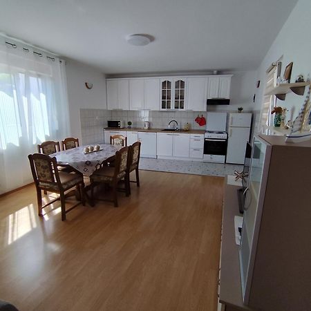Apartments Milevcic Елса Номер фото
